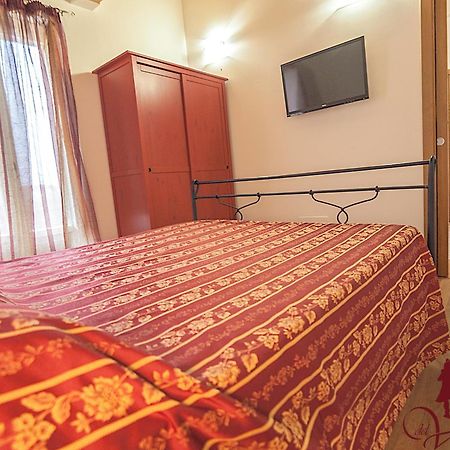Hotel Il Ristoro Del Viandante à Offagna Chambre photo