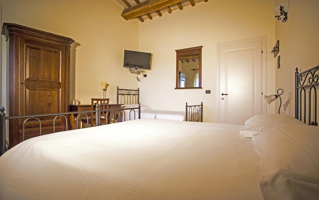 Hotel Il Ristoro Del Viandante à Offagna Chambre photo