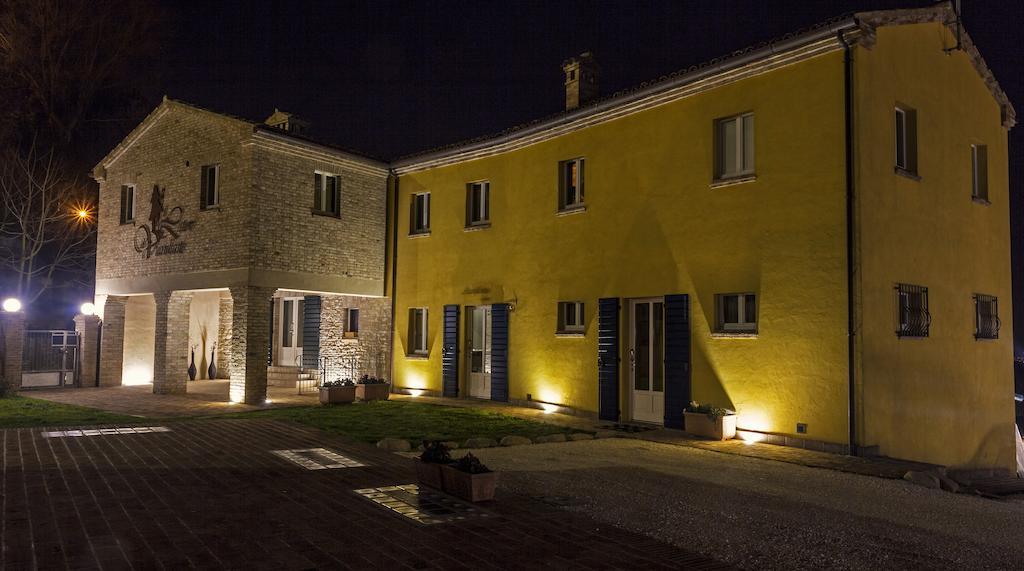 Hotel Il Ristoro Del Viandante à Offagna Extérieur photo
